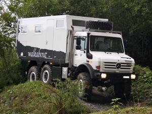 Mercedes-Benz Unimog U4000 6x6 MD52h by Unicat 2000 года